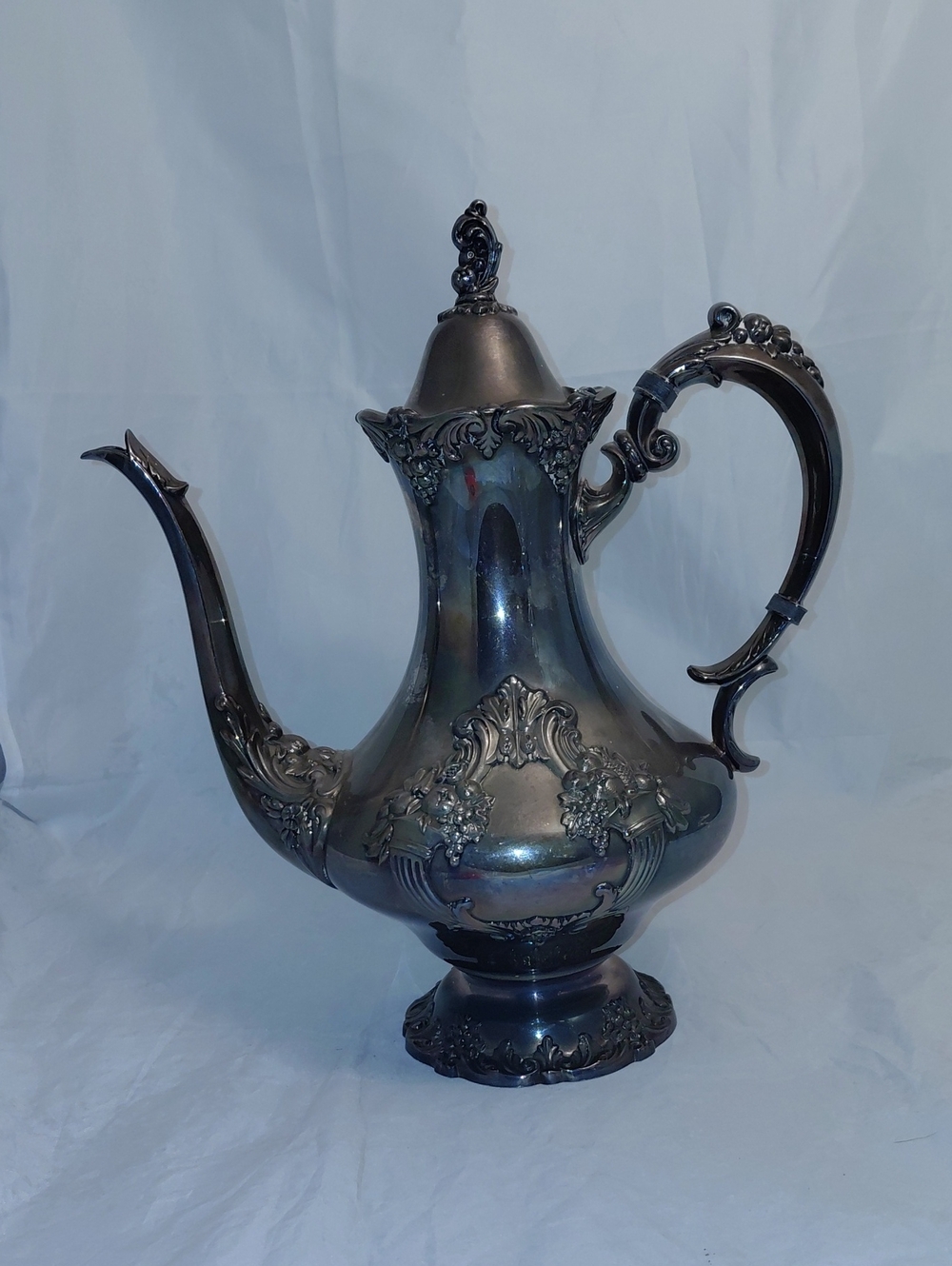 REED & BARTON KING FRANCIS SILVERPLATE #1650 COFFEE POT 